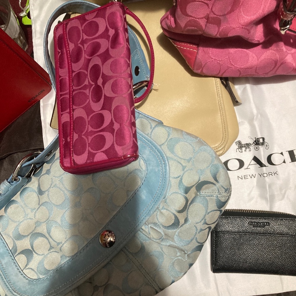 Coach bundle - Picture 4 of 6